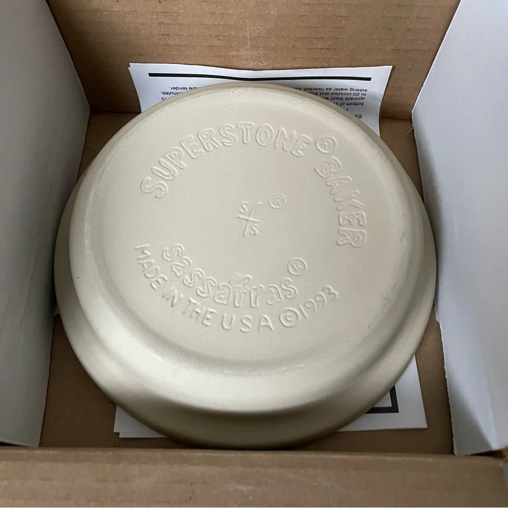 SASSAFRAS Superstone Vintage Garlic Baker by Sassafras 1993 Tan